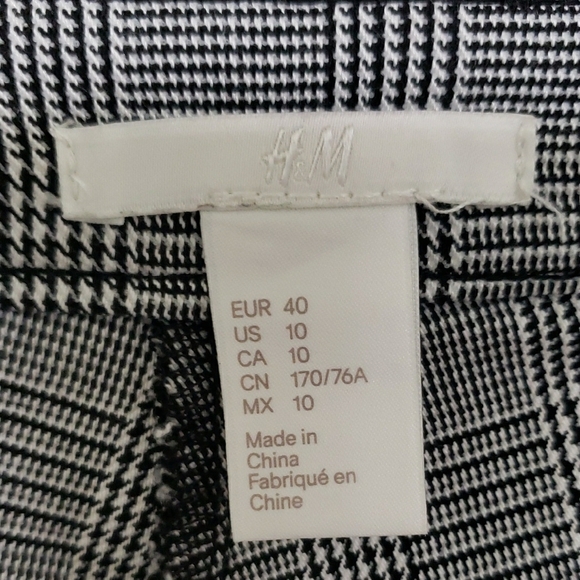 H&M Gray Plaid Straight Leg Pants - Picture 2 of 4